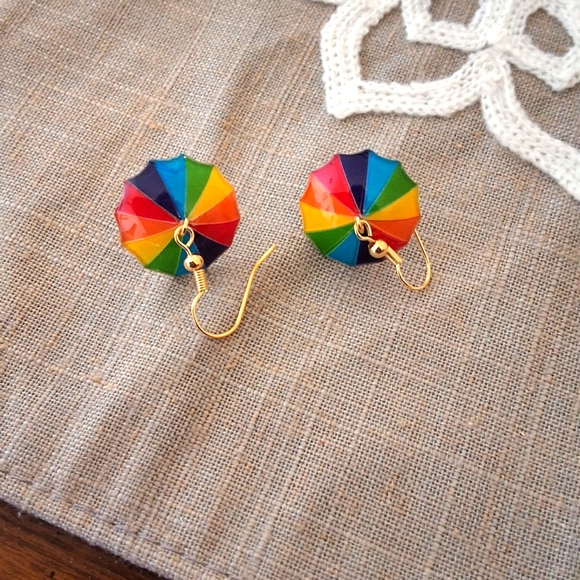 💥SALE💥NEW Rainbow Colored Umbrella Dangle Earrings - Picture 3 of 6